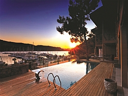 MARTI HEMITHEA, 'MARMAR�S'�N EN �Y� L�KS BUT�K OTEL�' SE��LD�